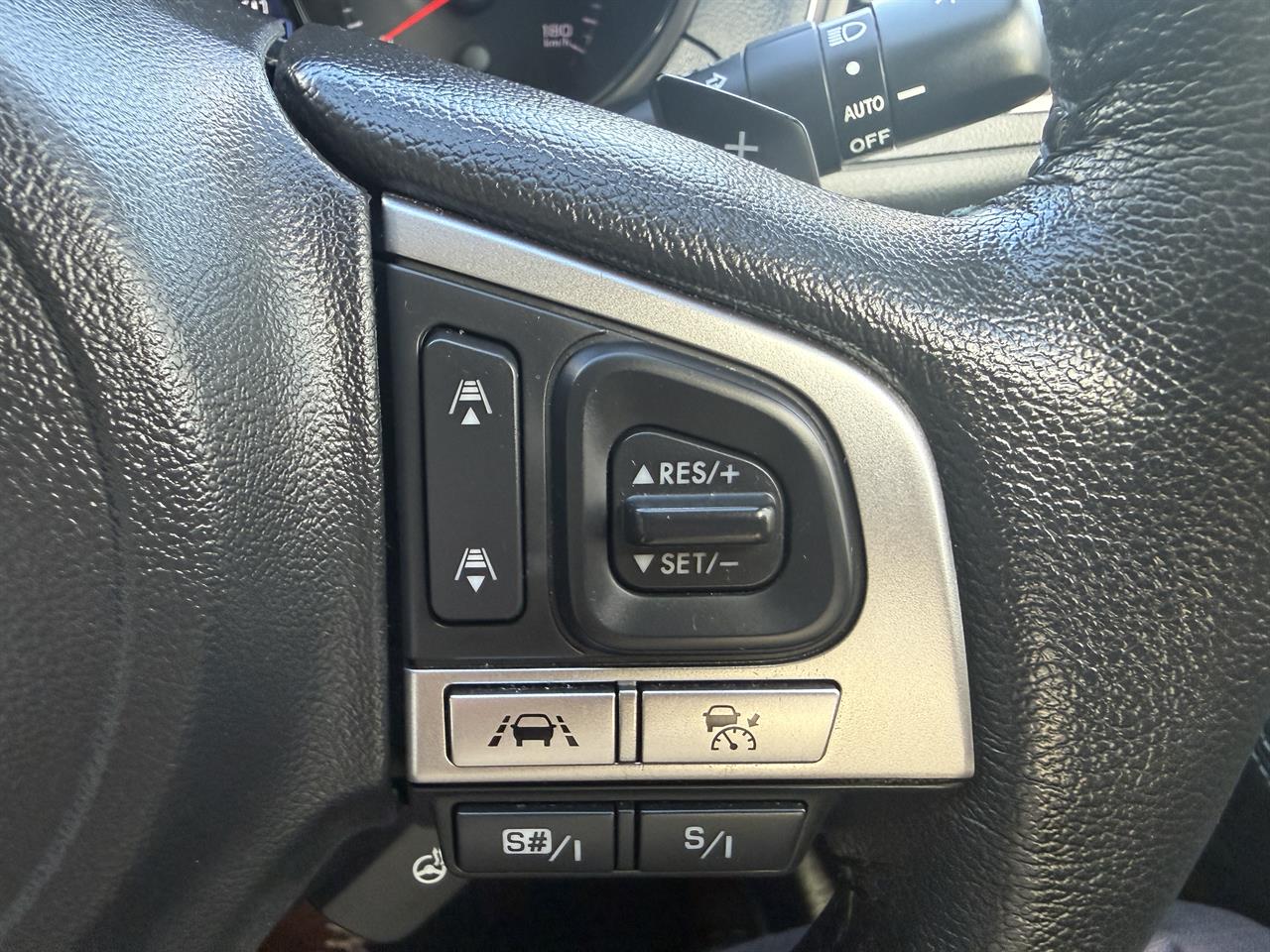 2017 Subaru Legacy thumbnail