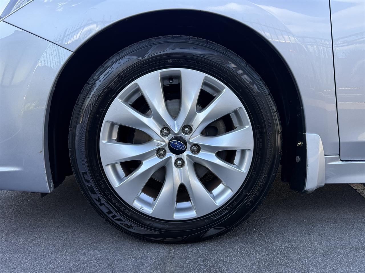 2017 Subaru Legacy thumbnail