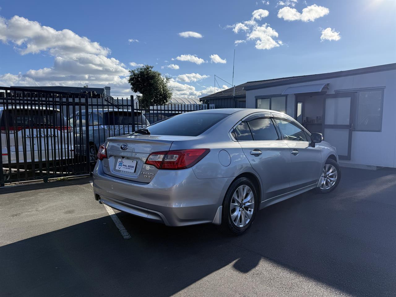 2017 Subaru Legacy thumbnail