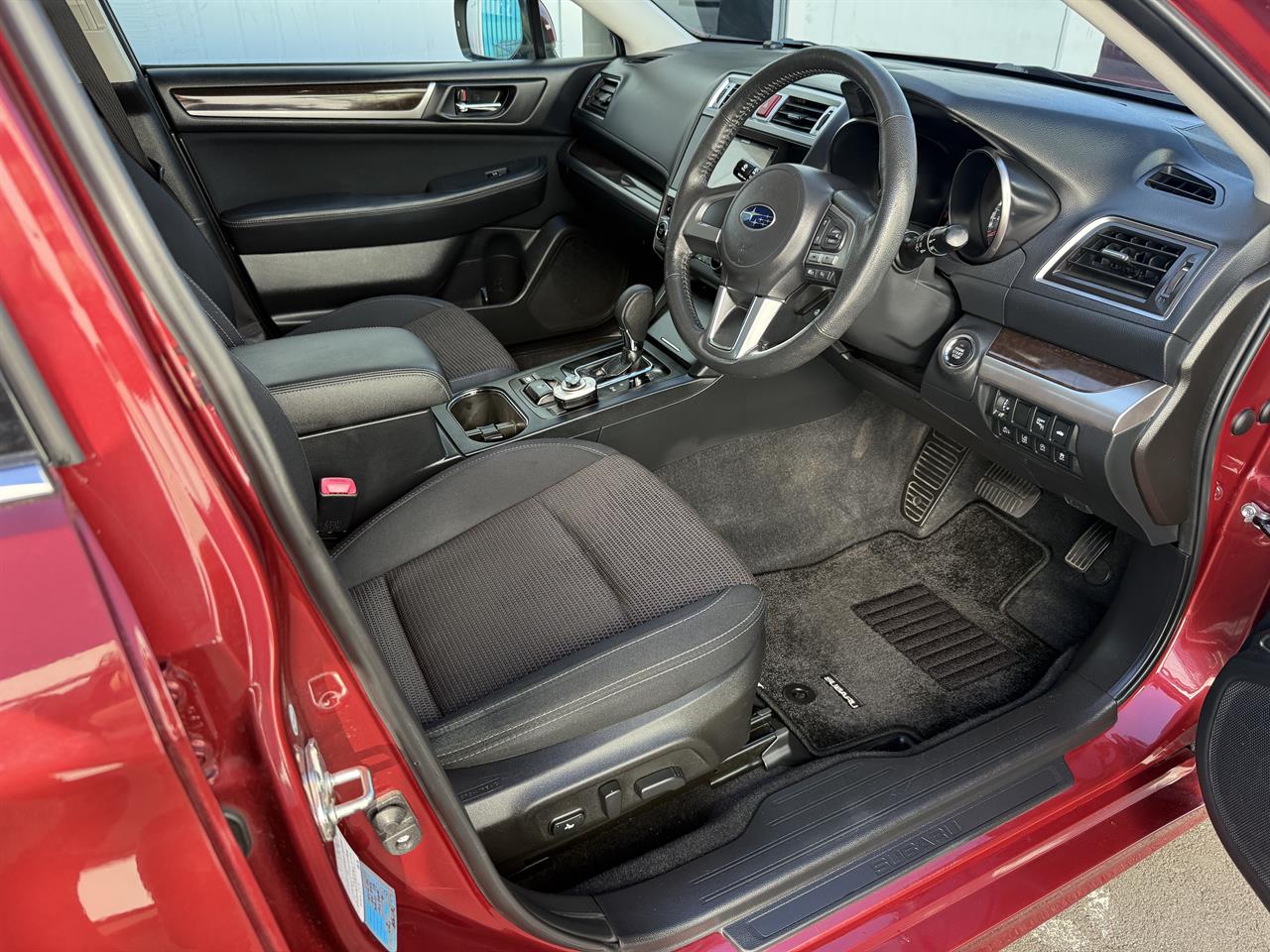 2016 Subaru Legacy thumbnail