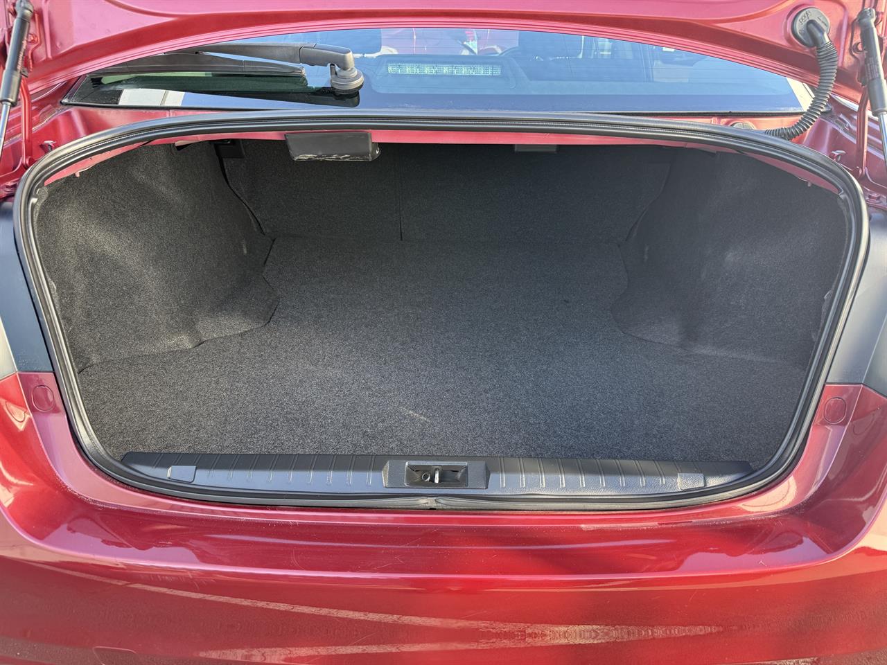 2016 Subaru Legacy thumbnail