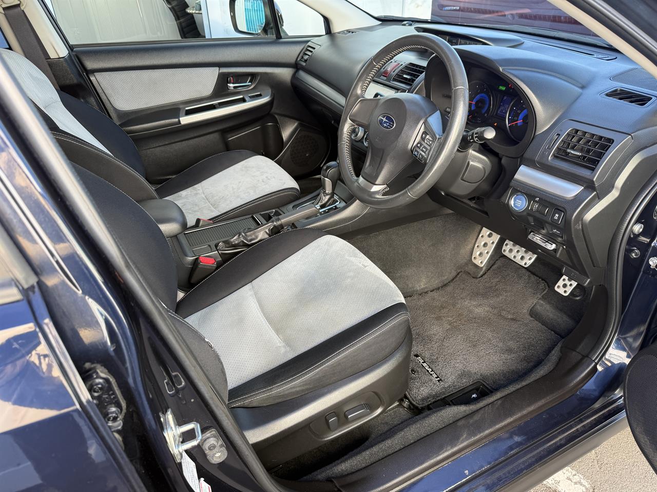 2014 Subaru XV thumbnail