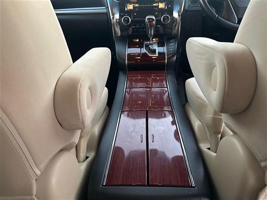 2017 Toyota Alphard thumbnail