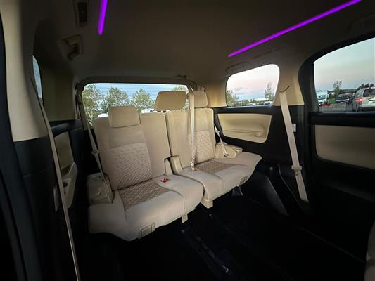 2017 Toyota Alphard thumbnail