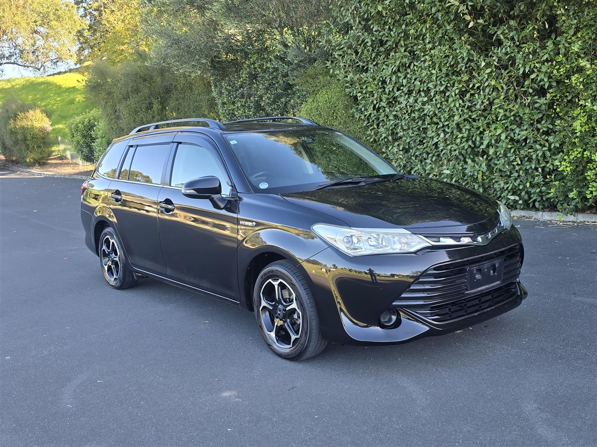 2015 Toyota Corolla thumbnail