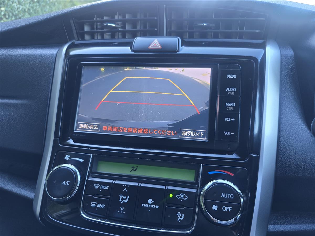 2015 Toyota Corolla thumbnail