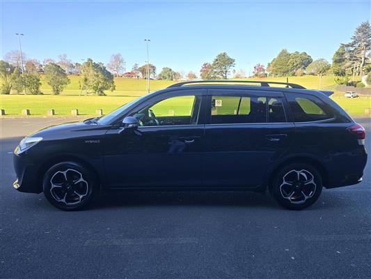 2015 Toyota Corolla thumbnail