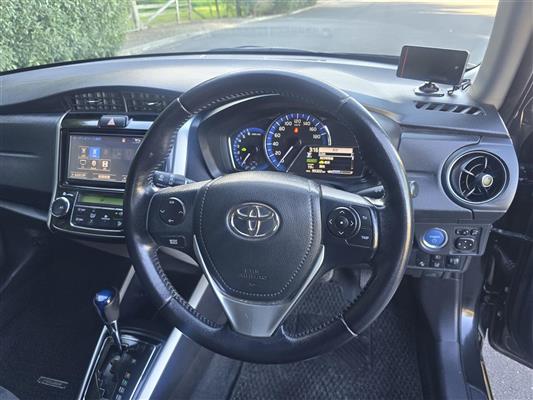 2015 Toyota Corolla thumbnail