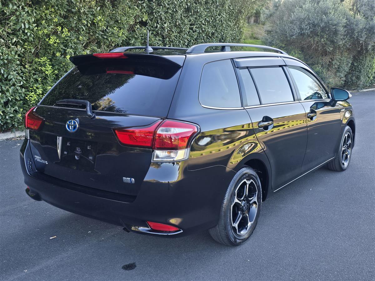 2015 Toyota Corolla thumbnail