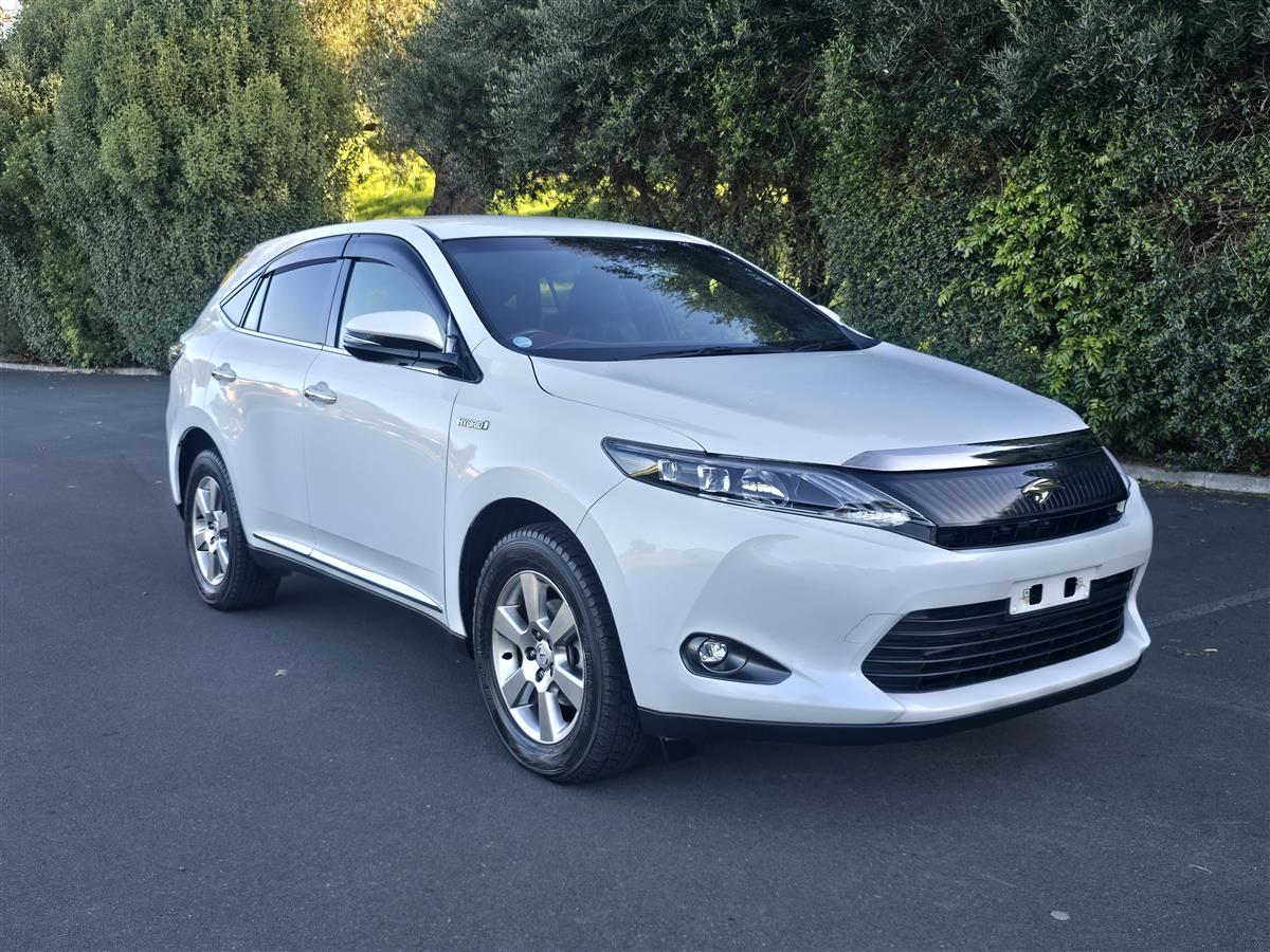 2015 Toyota Harrier thumbnail