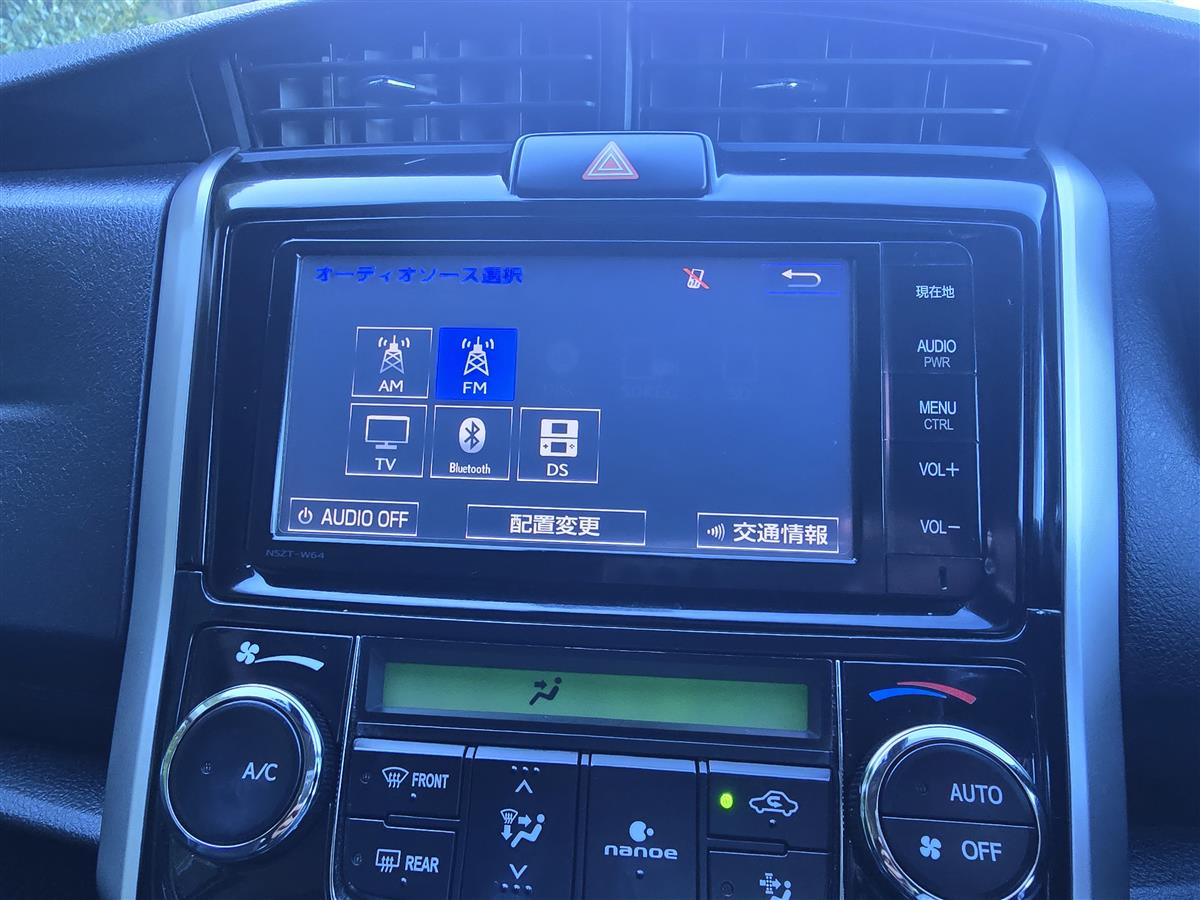 2015 Toyota Harrier thumbnail