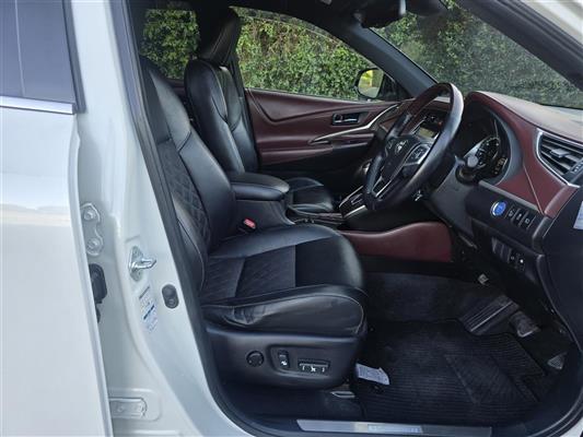 2015 Toyota Harrier thumbnail