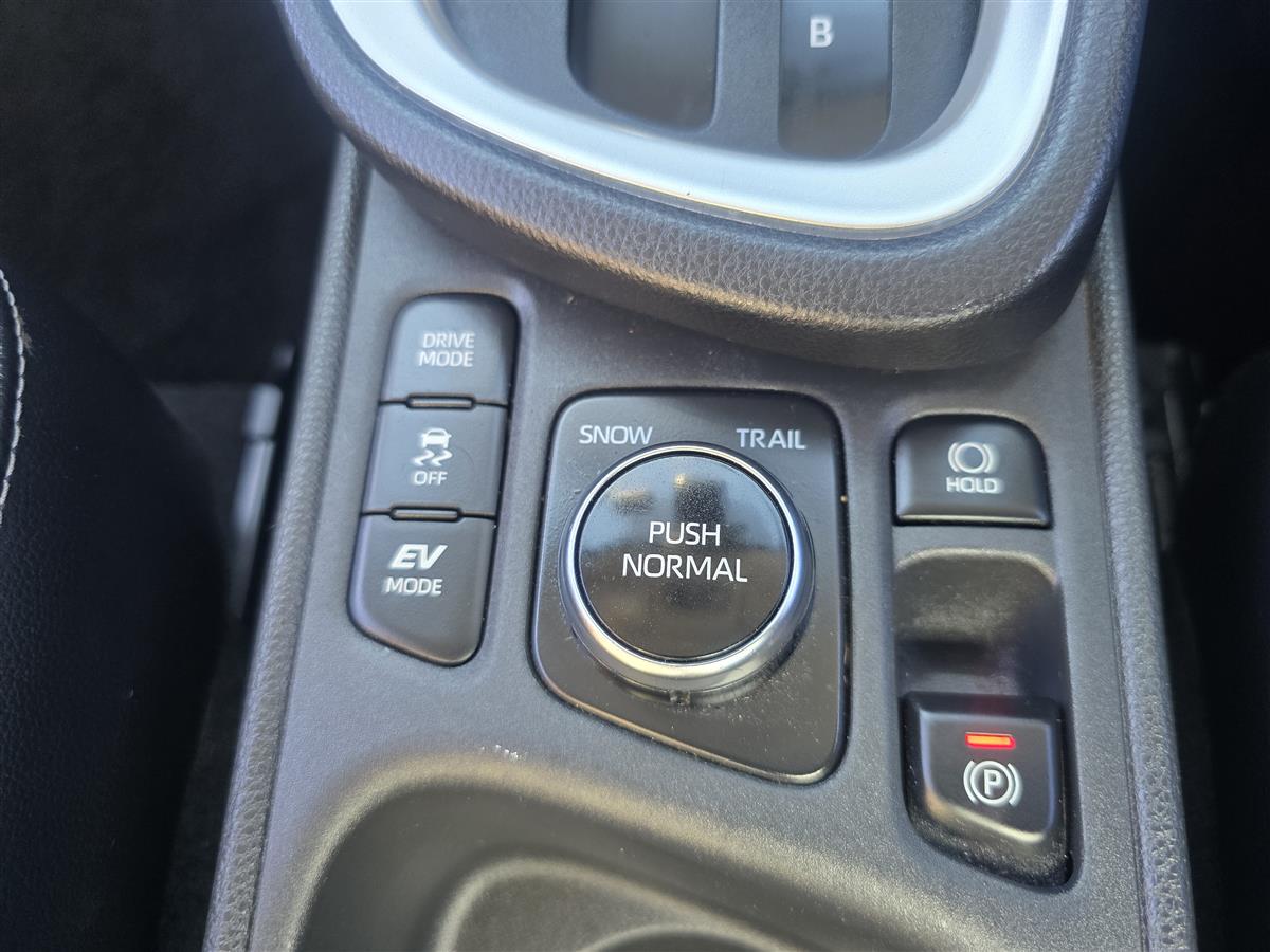 2020 Toyota Yaris thumbnail