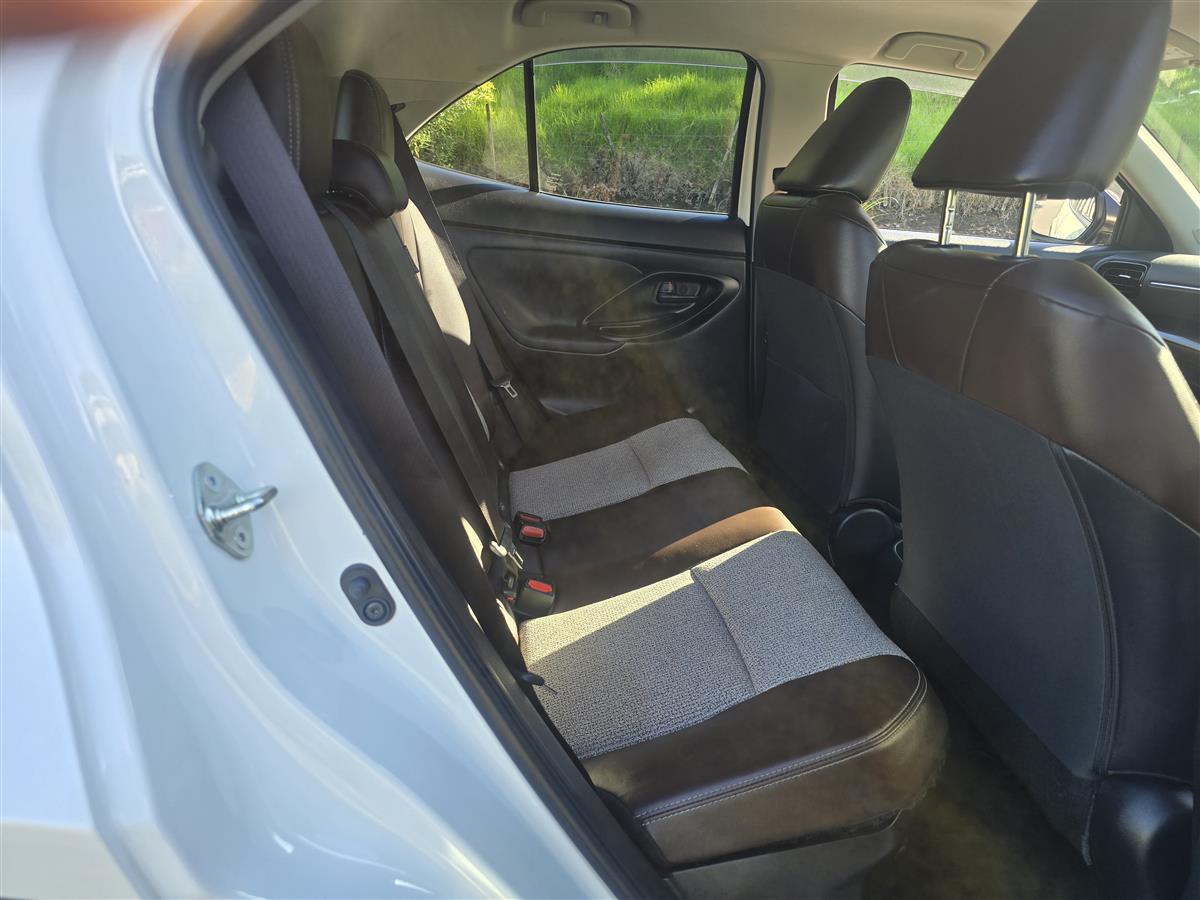 2020 Toyota Yaris thumbnail