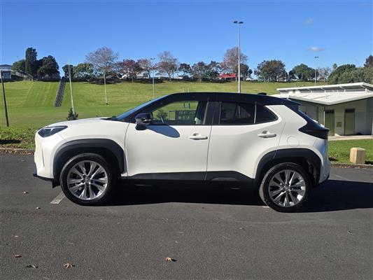 2020 Toyota Yaris thumbnail