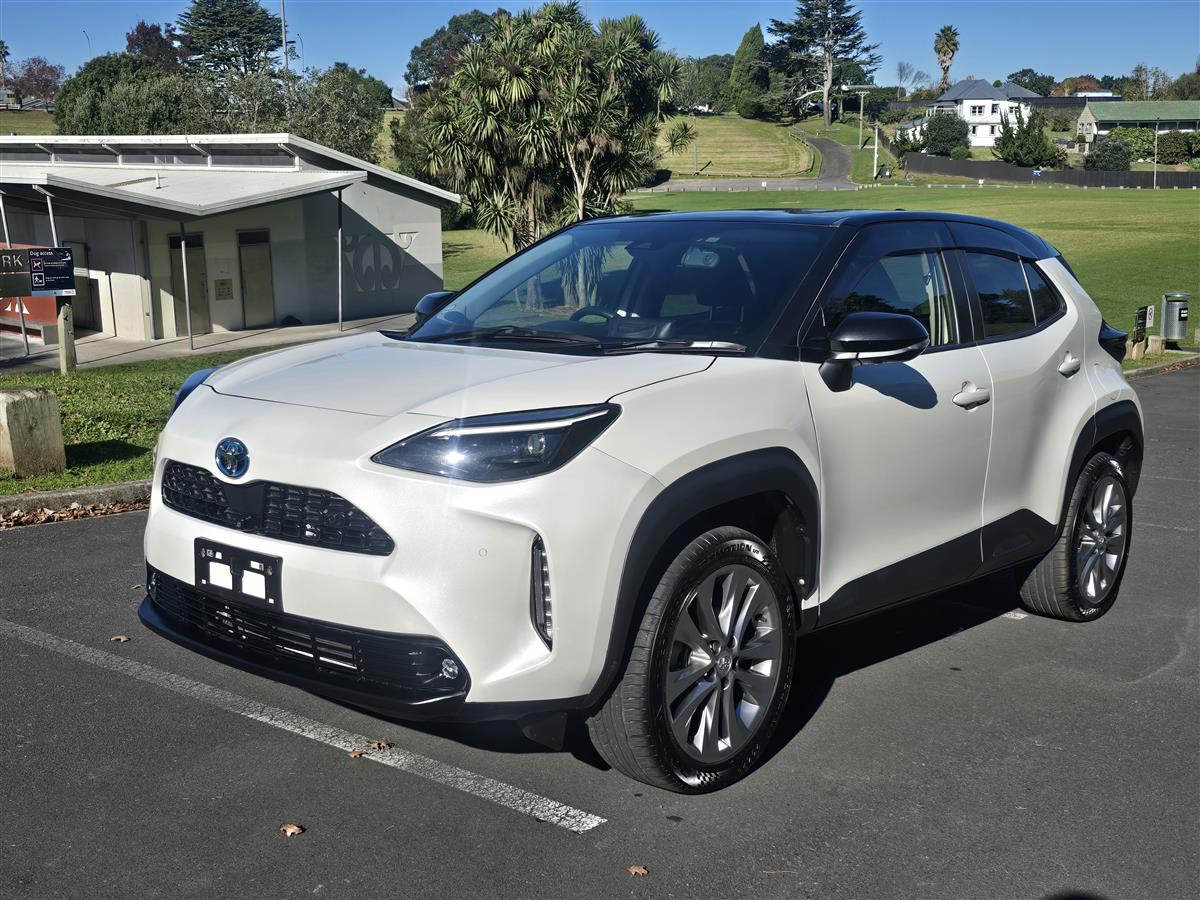 2020 Toyota Yaris thumbnail