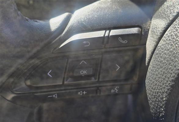 2020 Toyota Yaris thumbnail
