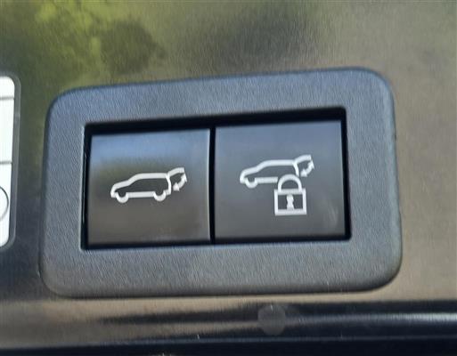 2020 Toyota Yaris thumbnail