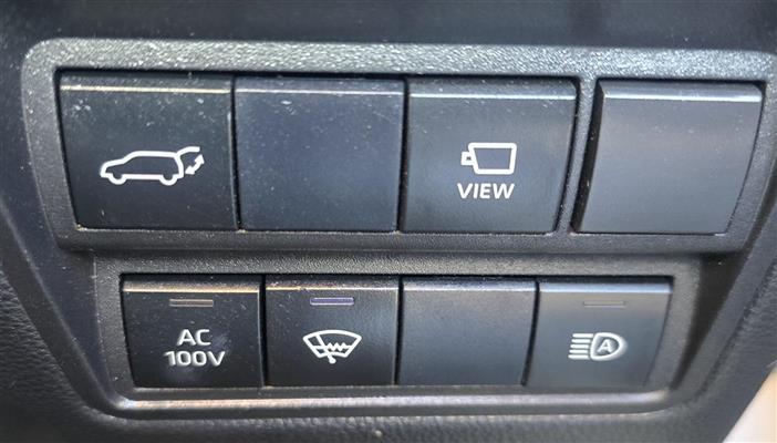 2020 Toyota Yaris thumbnail