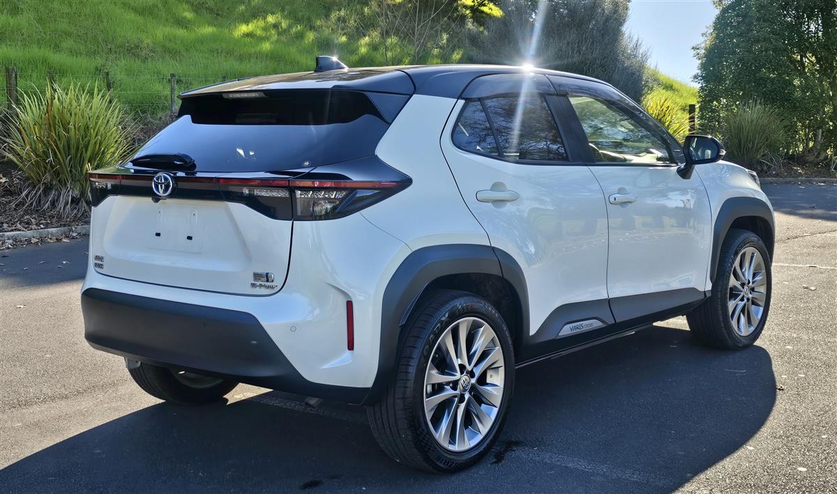 2020 Toyota Yaris thumbnail