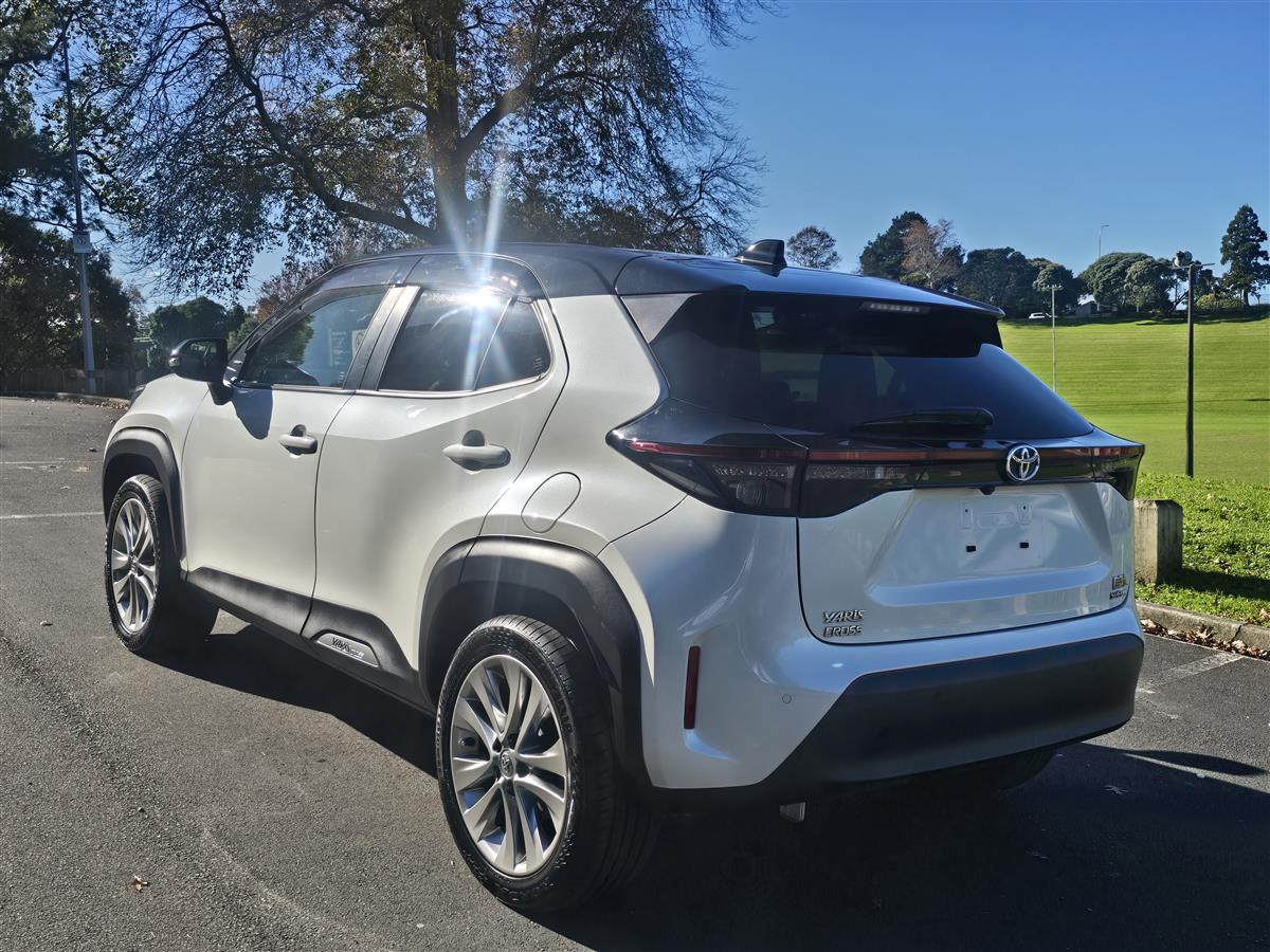 2020 Toyota Yaris thumbnail
