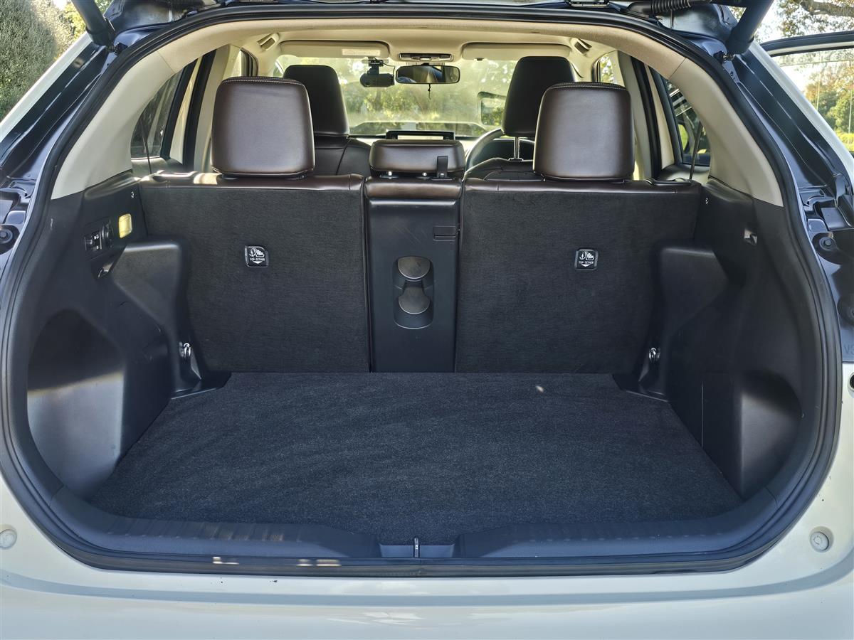 2020 Toyota Yaris thumbnail