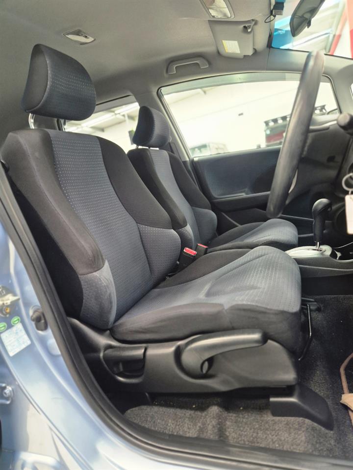 2008 Honda Fit thumbnail