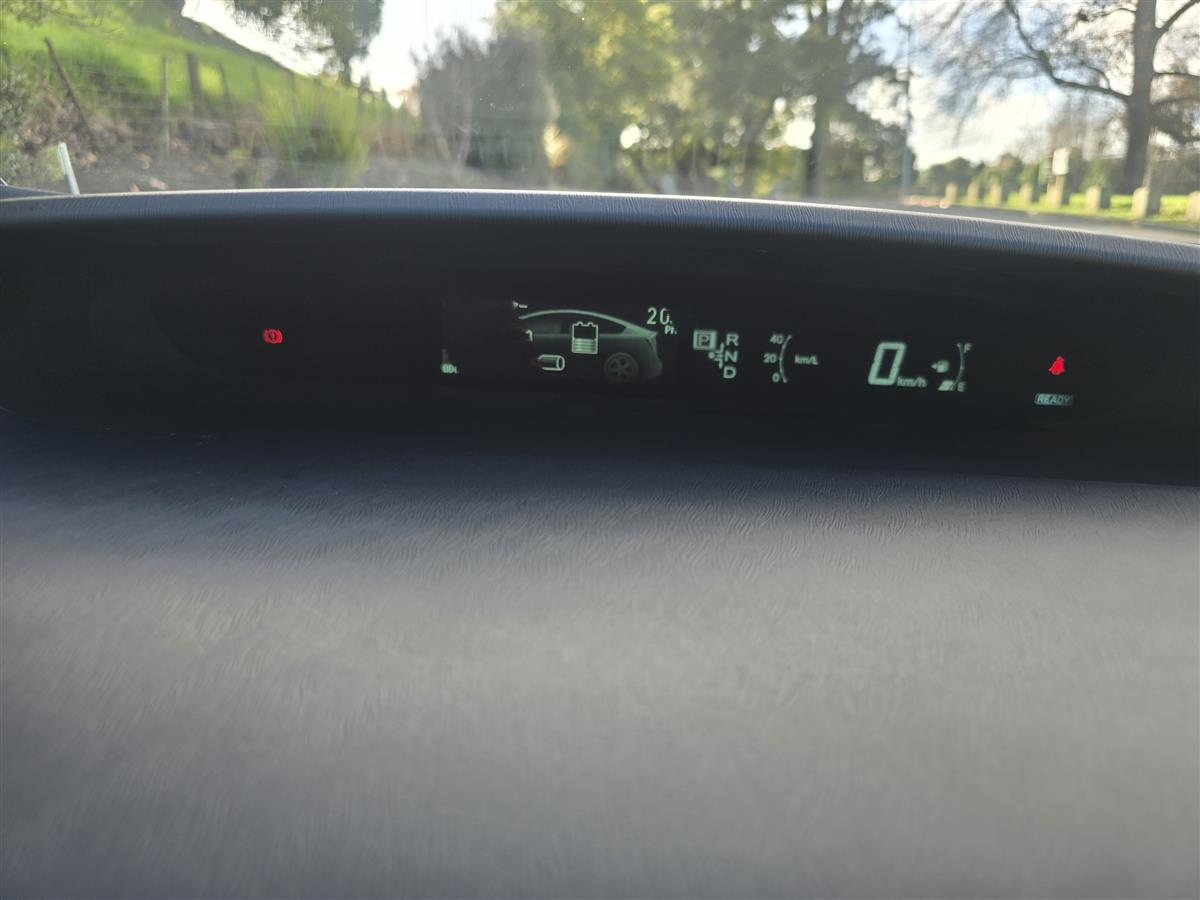 2014 Toyota Prius thumbnail