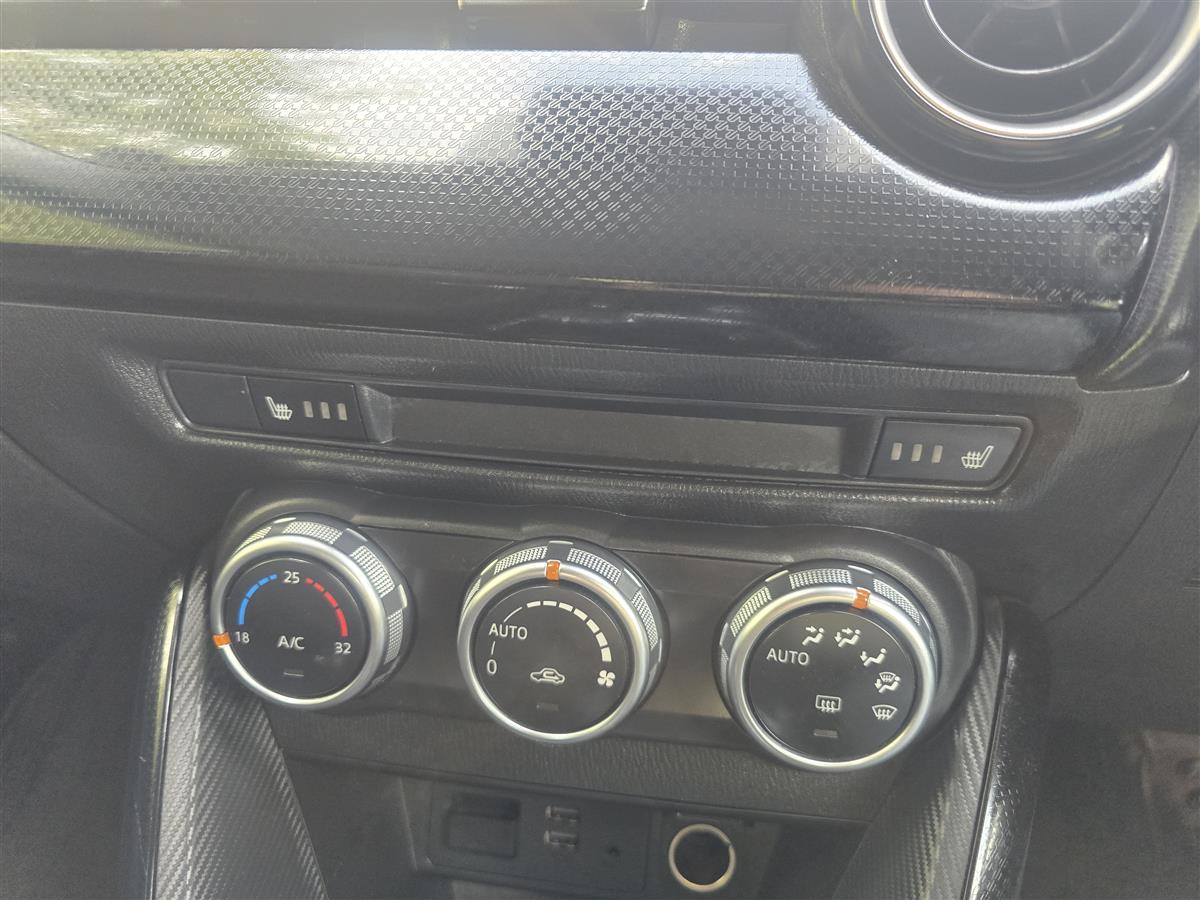 2017 Mazda Demio thumbnail