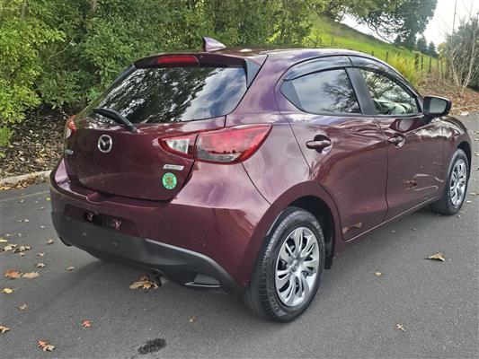 2017 Mazda Demio thumbnail