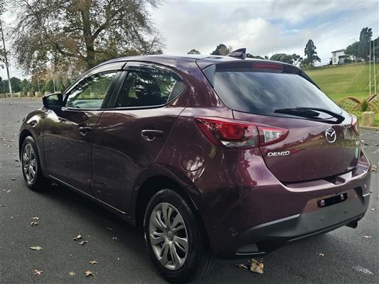 2017 Mazda Demio thumbnail