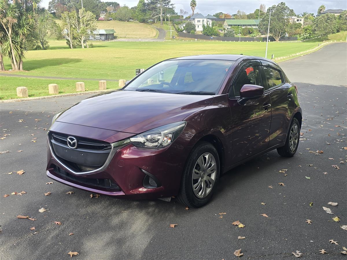 2017 Mazda Demio thumbnail