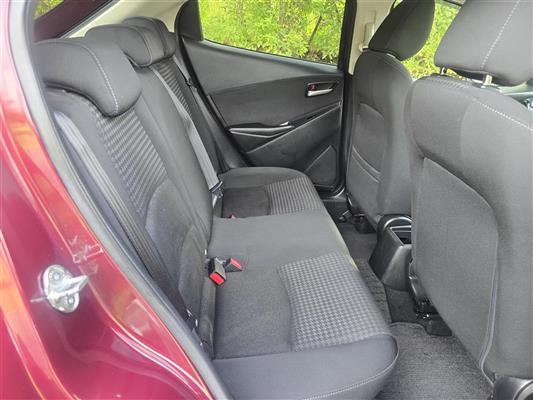 2017 Mazda Demio thumbnail