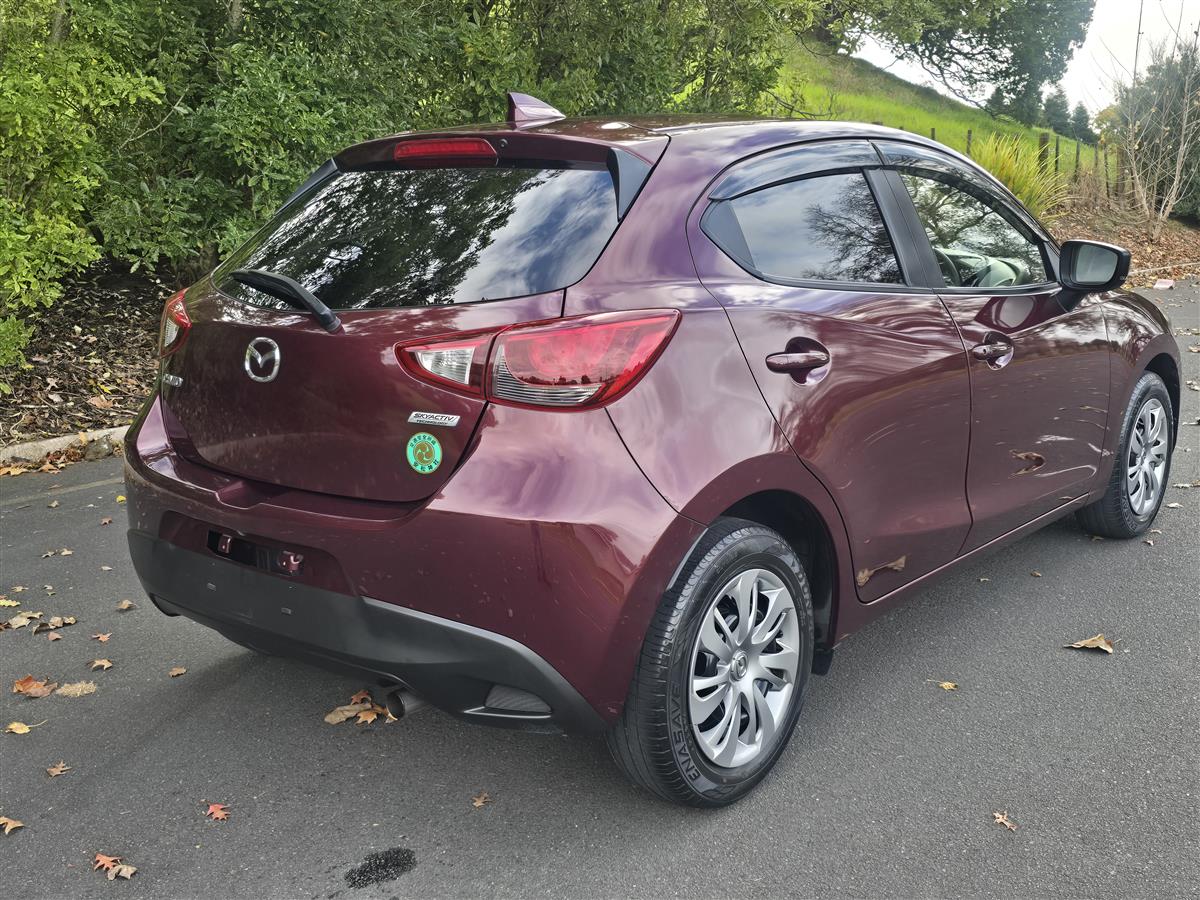 2017 Mazda Demio thumbnail