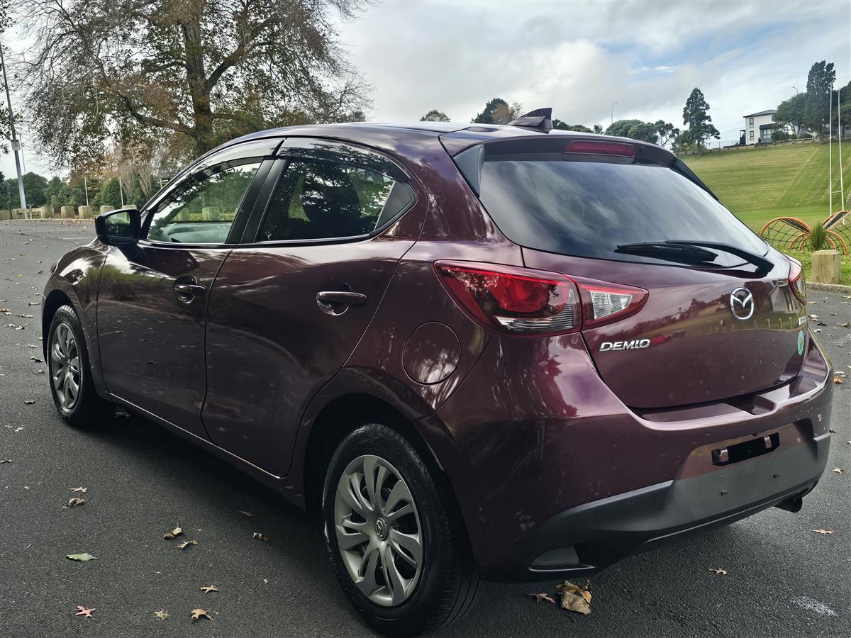 2017 Mazda Demio thumbnail