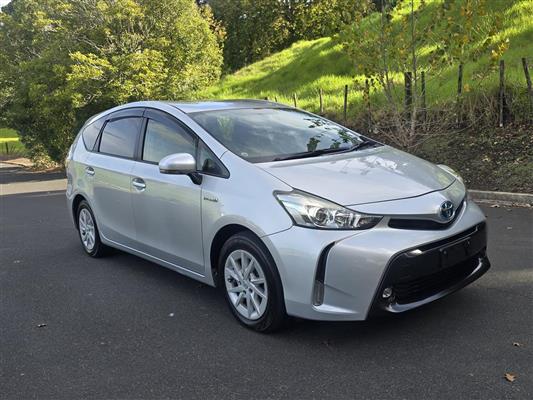 2014 Toyota Prius thumbnail