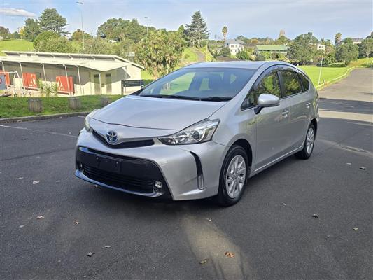 2014 Toyota Prius thumbnail