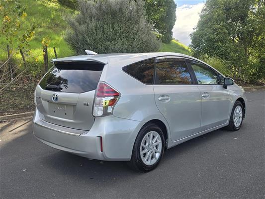 2014 Toyota Prius thumbnail