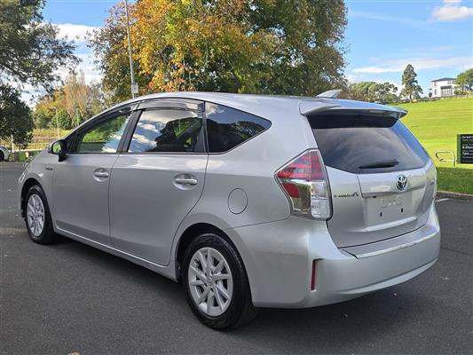 2014 Toyota Prius thumbnail