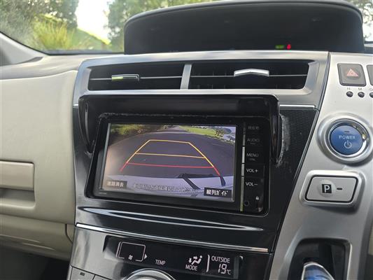2014 Toyota Prius thumbnail