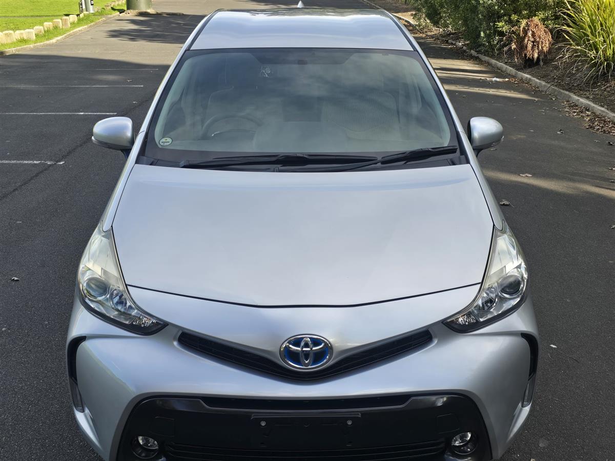 2014 Toyota Prius thumbnail