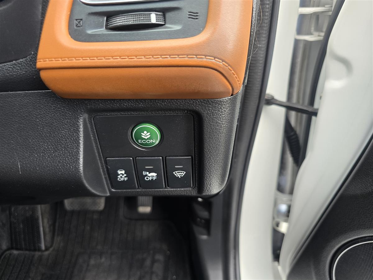 2016 Honda Vezel thumbnail