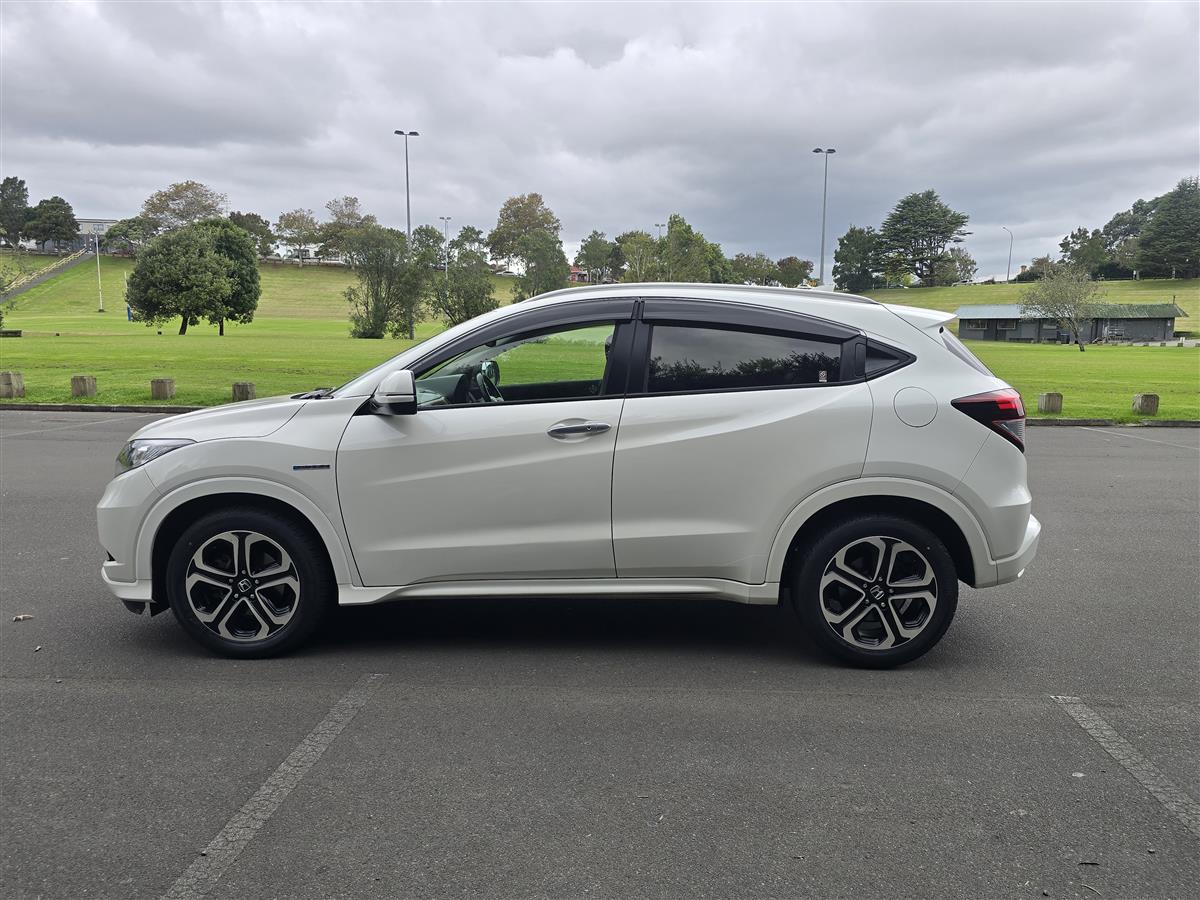 2016 Honda Vezel thumbnail