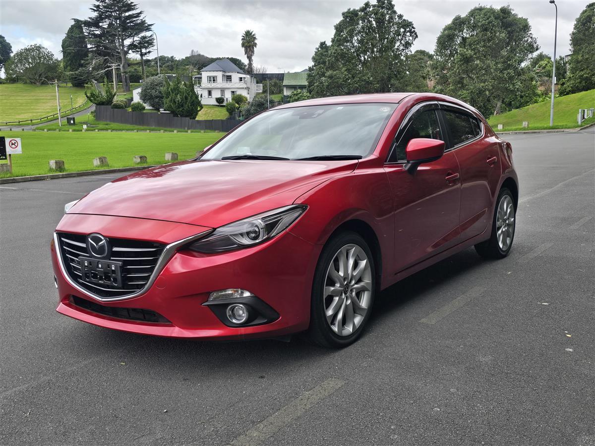 2014 Mazda Axela thumbnail
