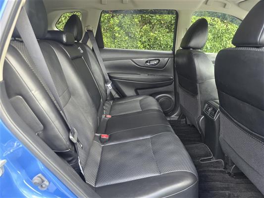 2020 Nissan X-Trail thumbnail