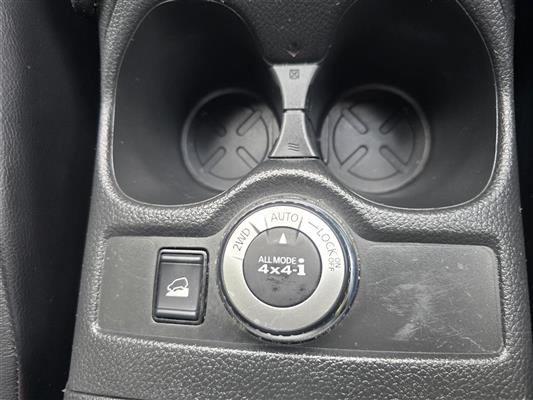 2020 Nissan X-Trail thumbnail