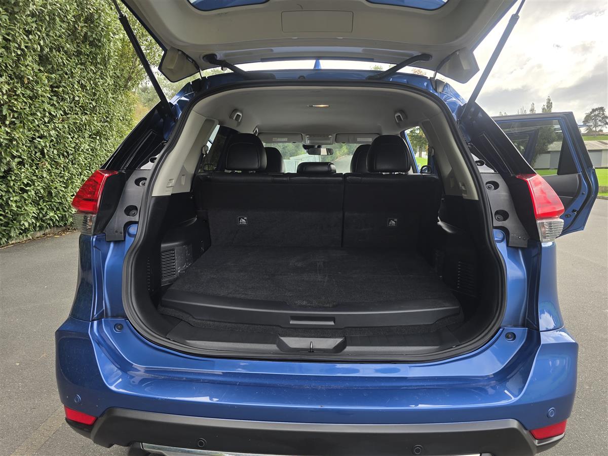 2020 Nissan X-Trail thumbnail