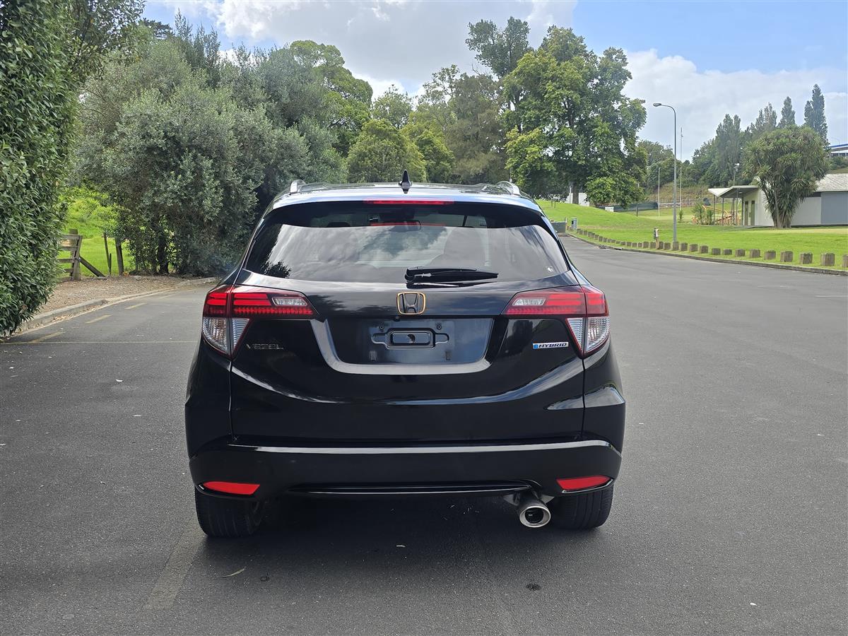 2016 Honda Vezel thumbnail