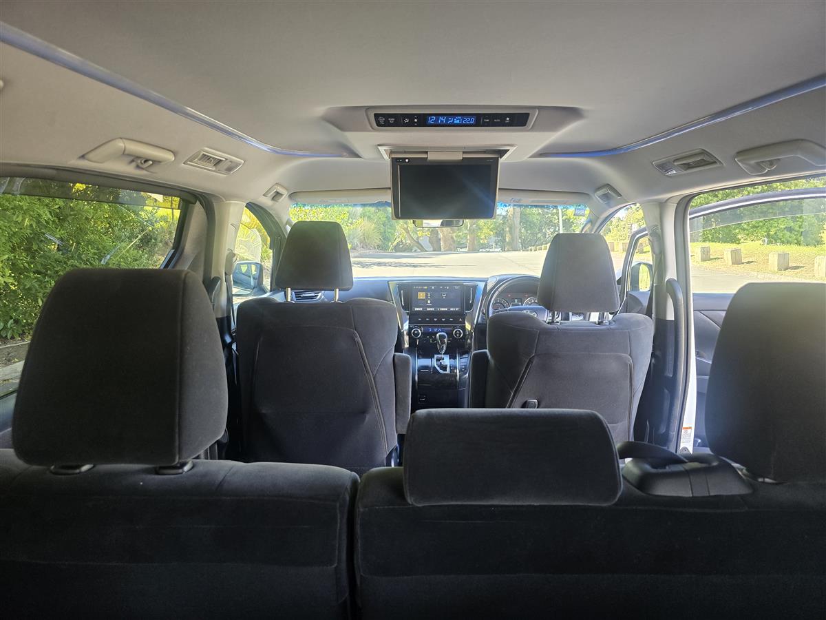 2017 Toyota Vellfire thumbnail