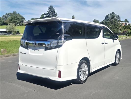 2017 Toyota Vellfire thumbnail